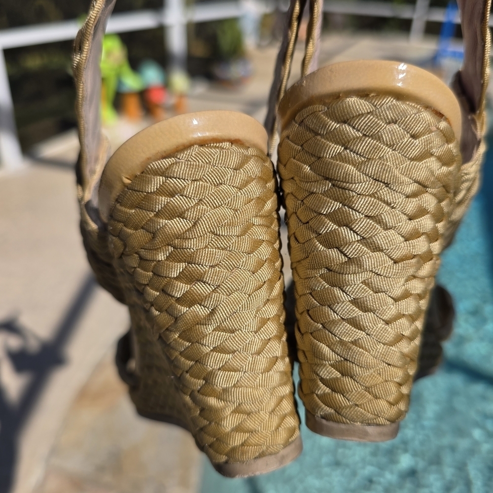 Salvatore Ferragamo Woven Neutral Wedge Sandals Made In Italy- SZ 8B - Picture 12 of 14